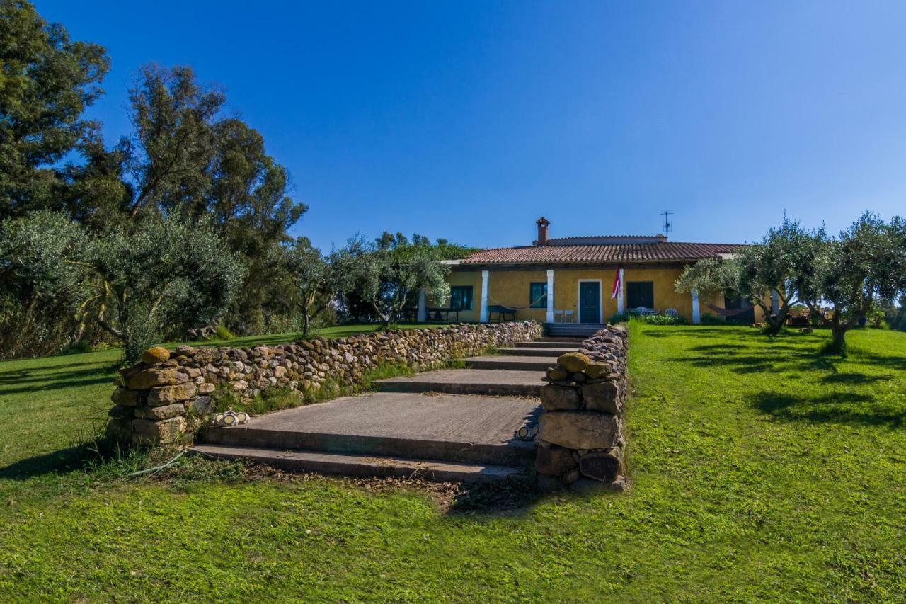 A Villa Ada B&B Arborea Extérieur photo