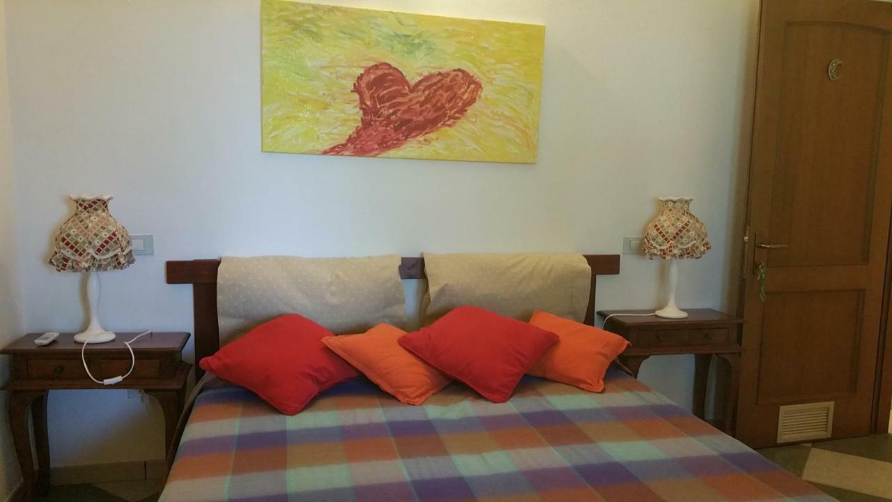 A Villa Ada B&B Arborea Extérieur photo